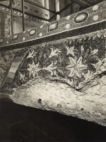Zigrossi, Giuseppe — Anonimo romano sec. VI - S. Lorenzo fuori le Mura, mosaico dell'arco trionfale: sottarco, particolare — particolare